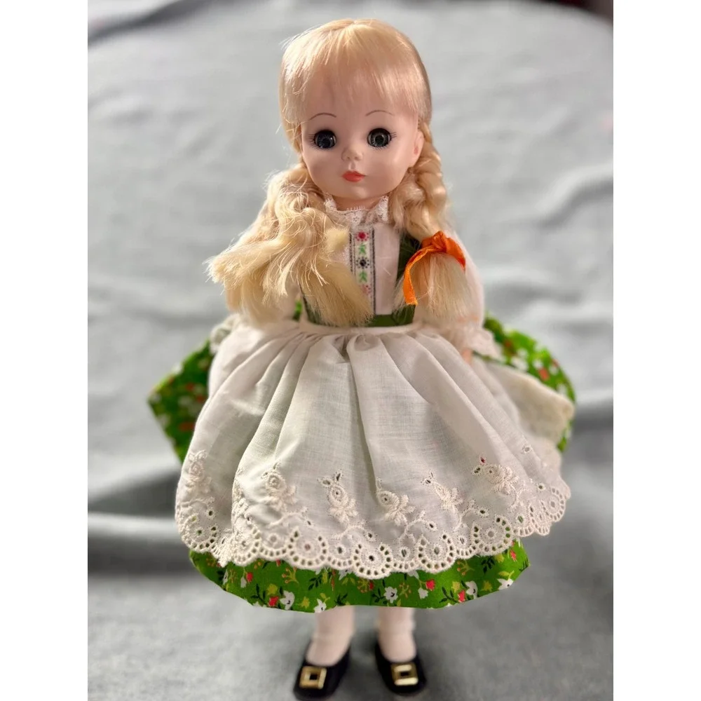 Madame Alexander Heidi Doll Vintage Blonde Braids Floral Dirndl Eyelet Apron 12